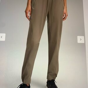 Lululemon light weight high rise pant